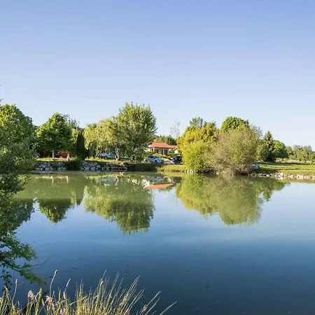 Paradise Challets And Camping * Sarrecave
