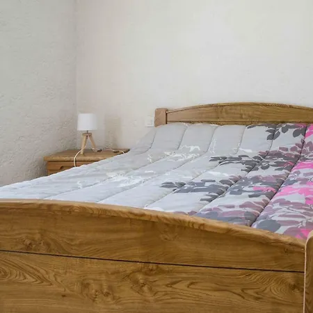 Kemping Paradise Challets And Camping Sarrecave